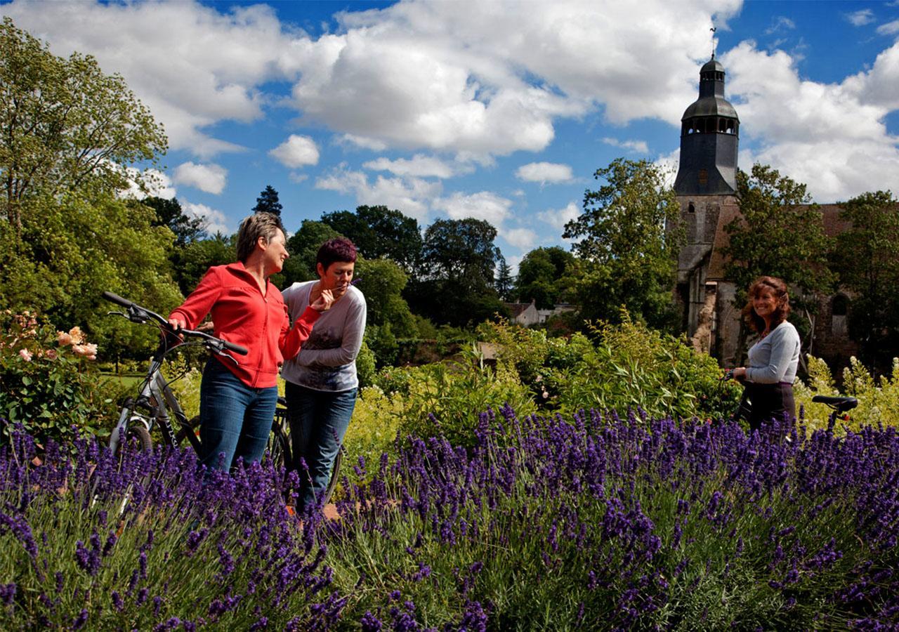Logis - Auberge De L'Abbaye Thiron-Gardais Luaran gambar